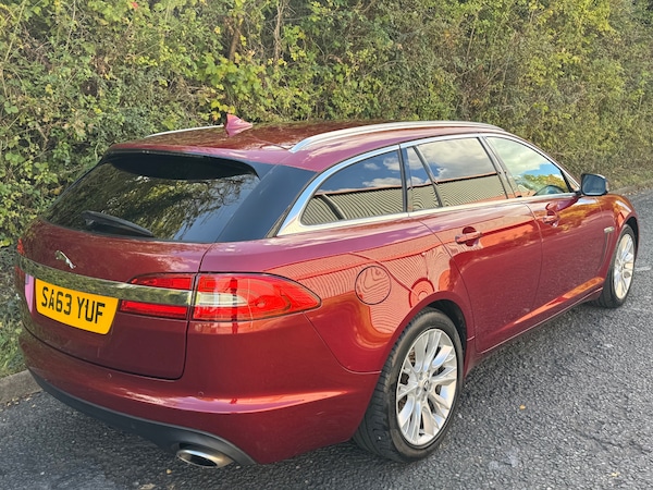 Used Jaguar XF 2013 for sale - 76117133: Photo 4
