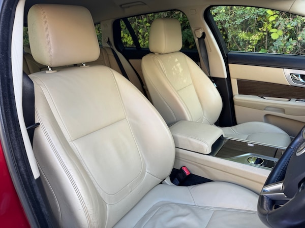 Used Jaguar XF 2013 for sale - 76117133: Photo 9