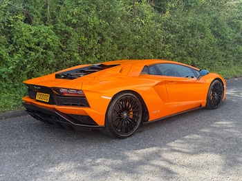 Used Lamborghini Aventador 2017 for sale - 79054069: Photo