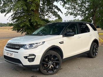 Used Land Rover Discovery Sport 2017 for sale - 79305448: Photo