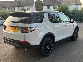 Used Land Rover Discovery Sport 2017 for sale - 79305448: Photo