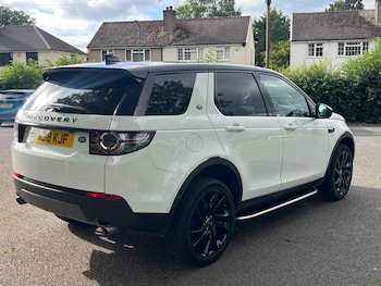 Used Land Rover Discovery Sport 2018 for sale - 79305450: Photo