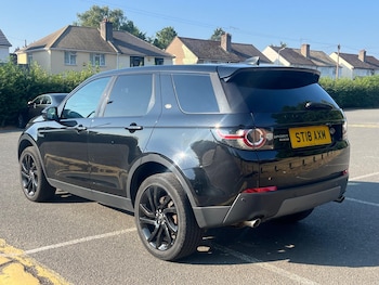 Used Land Rover Discovery Sport 2018 for sale - 79305460: Photo