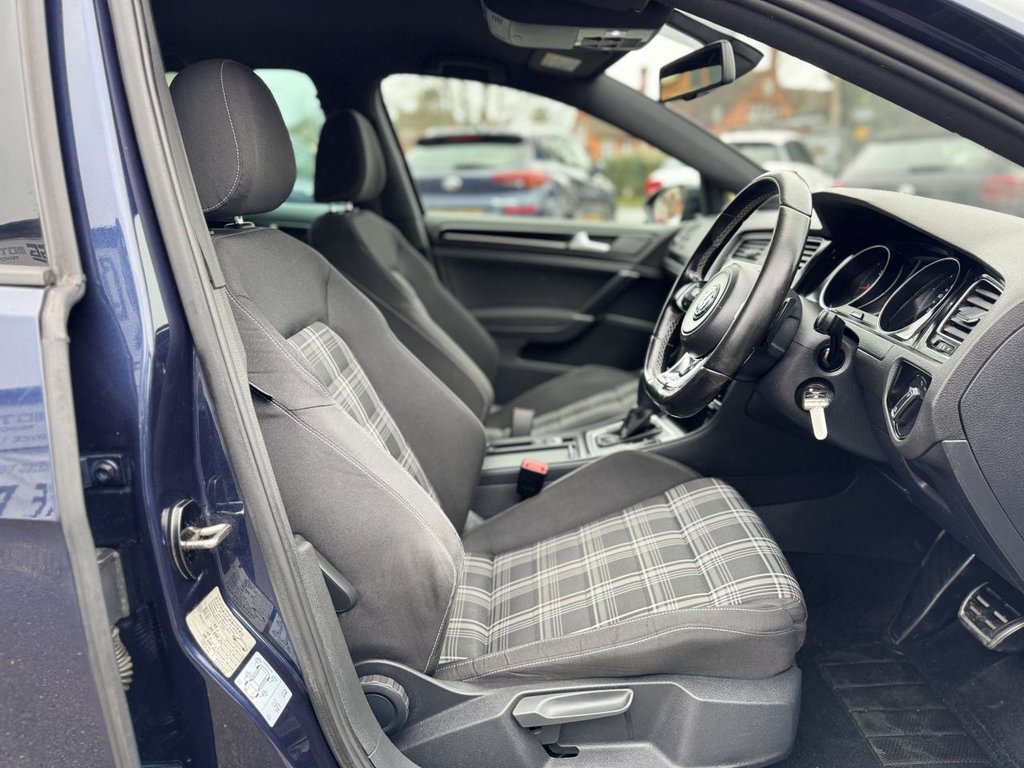 Used Volkswagen Golf 2014 for sale - 76883767: Photo 12