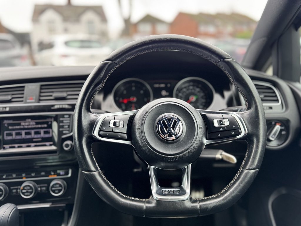 Used Volkswagen Golf 2014 for sale - 76883767: Photo 46