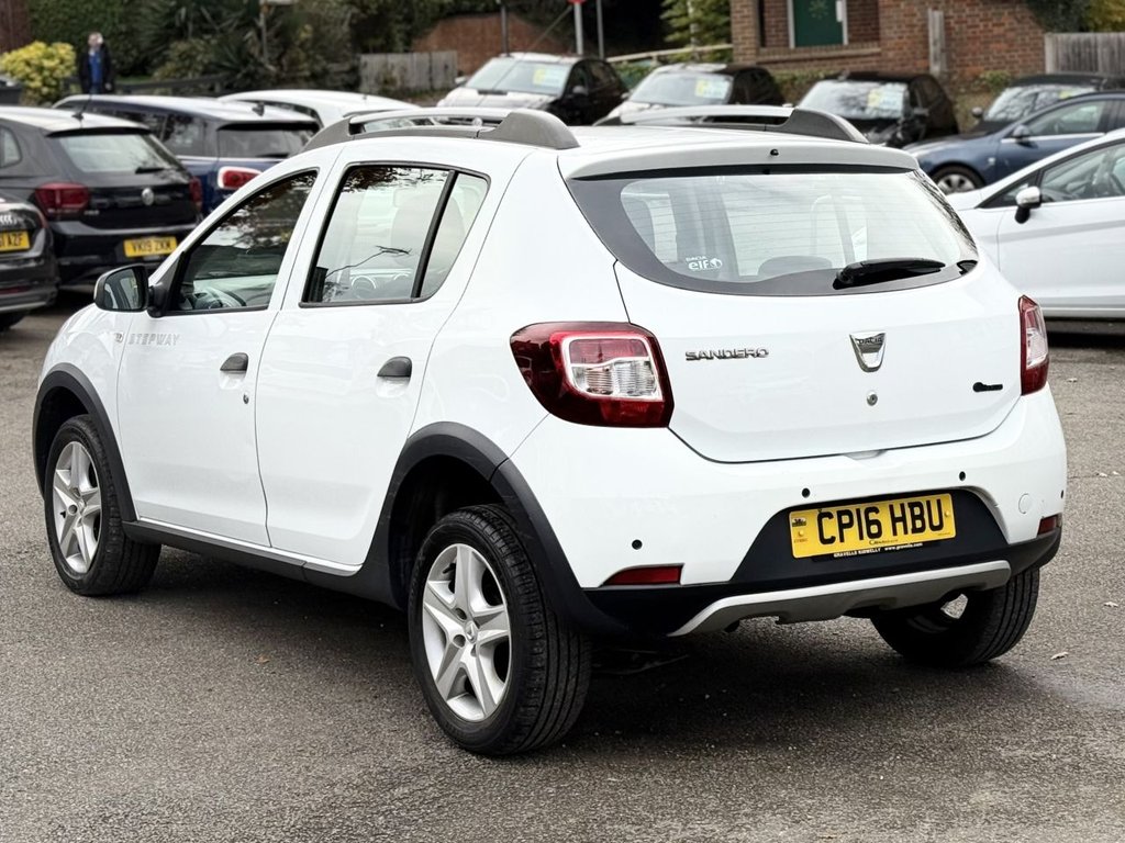 Used Dacia Sandero Stepway 2016 for sale - 76985745: Photo 10