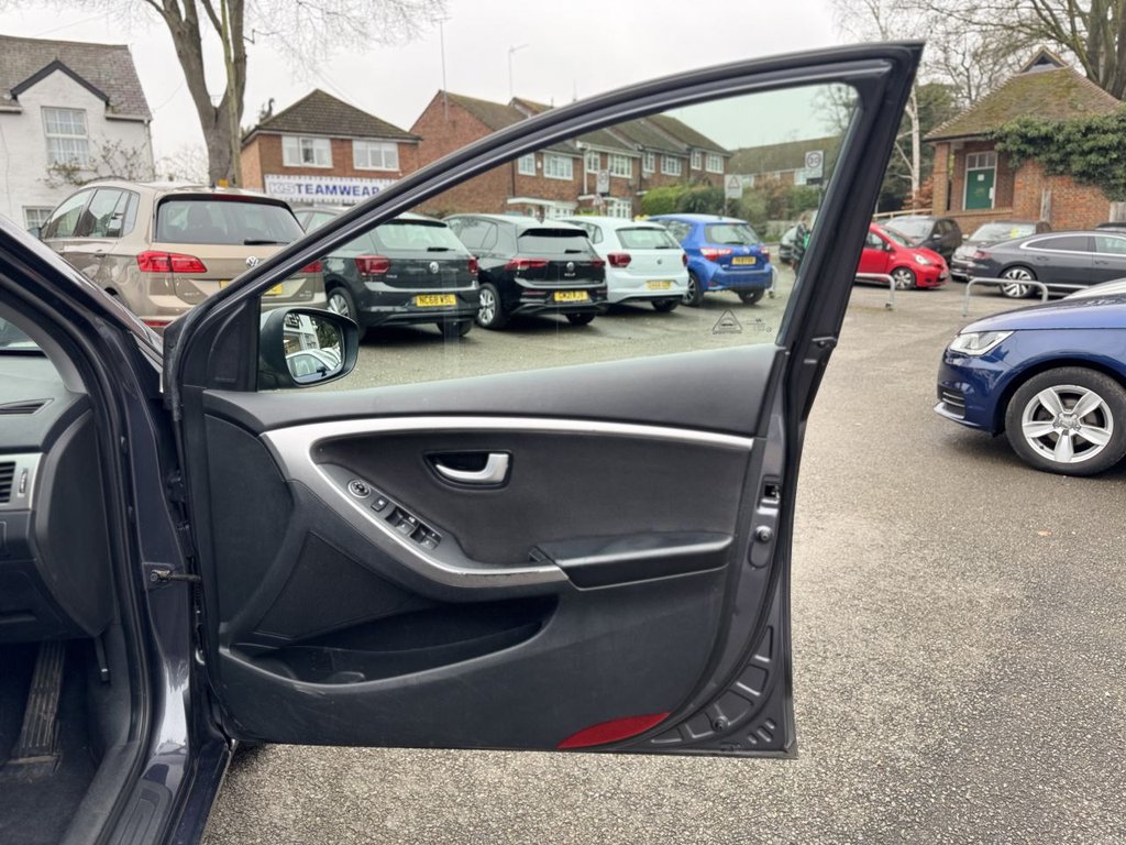 Used Hyundai i30 2016 for sale - 77792371: Photo 39