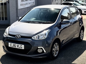 Used Hyundai i10 2016 for sale - 75111136: Photo