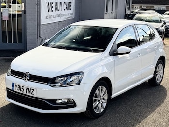 Used Volkswagen Polo 2015 for sale - 75947869: Photo