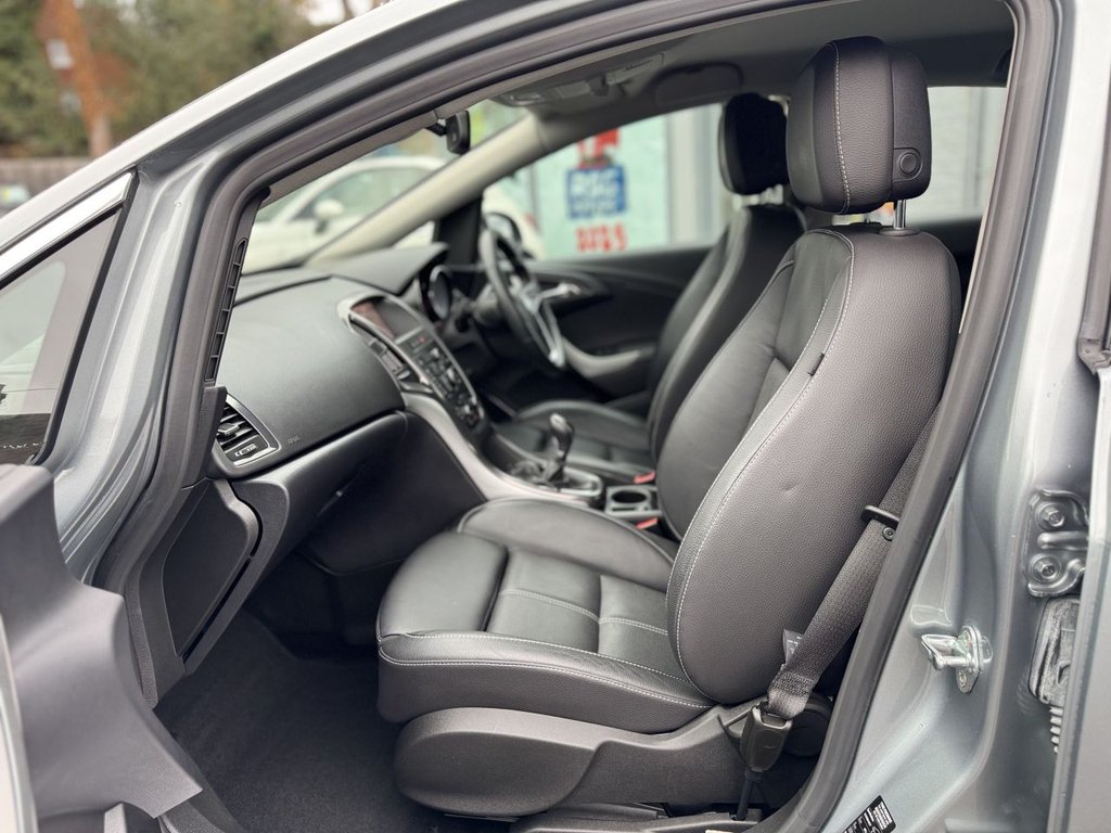 Used Vauxhall Astra 2011 for sale - 76754596: Photo 12