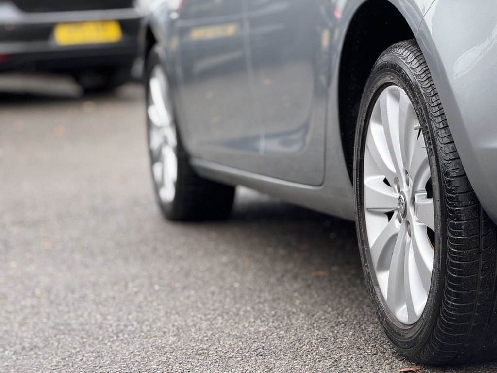 Used Vauxhall Astra 2011 for sale - 76754596: Photo 34