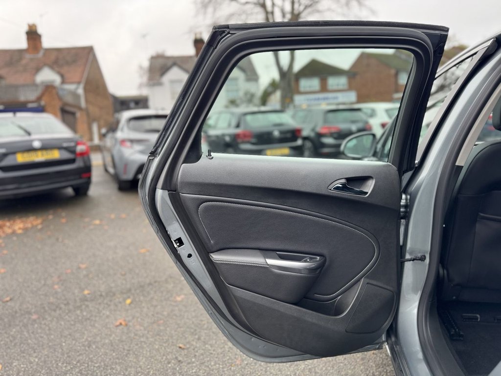 Used Vauxhall Astra 2011 for sale - 76754596: Photo 50