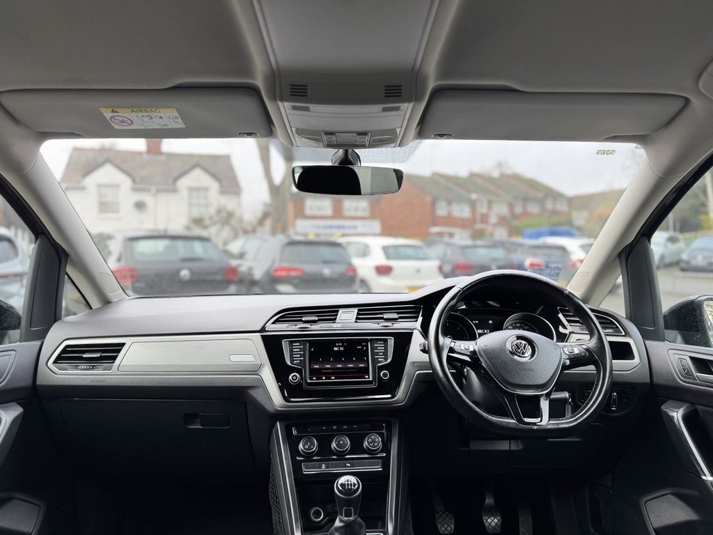 Used Volkswagen Touran 2016 for sale - 76820419: Photo 11