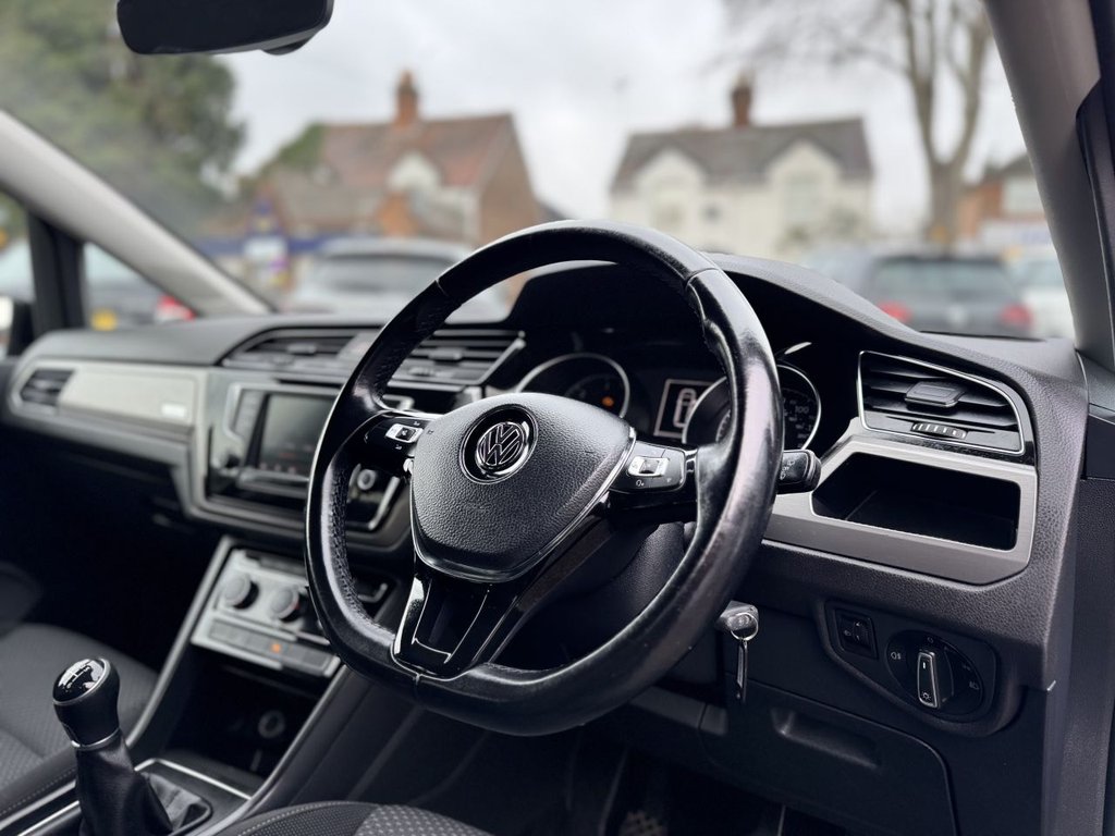 Used Volkswagen Touran 2016 for sale - 76820419: Photo 28