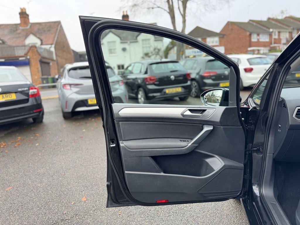 Used Volkswagen Touran 2016 for sale - 76820419: Photo 32