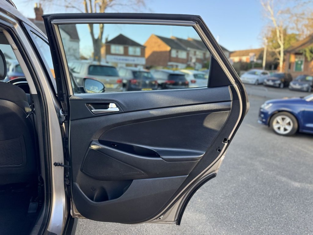 Used Hyundai TUCSON 2017 for sale - 77919876: Photo 38