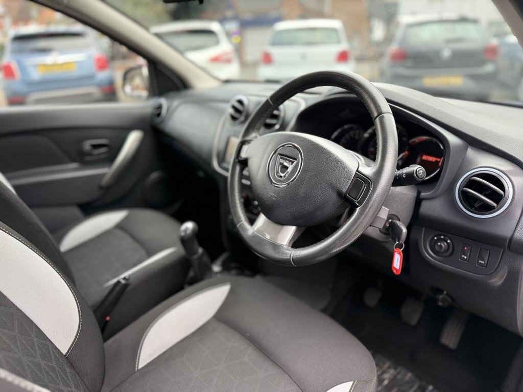 Used Dacia Sandero Stepway 2016 for sale - 76848368: Photo 41