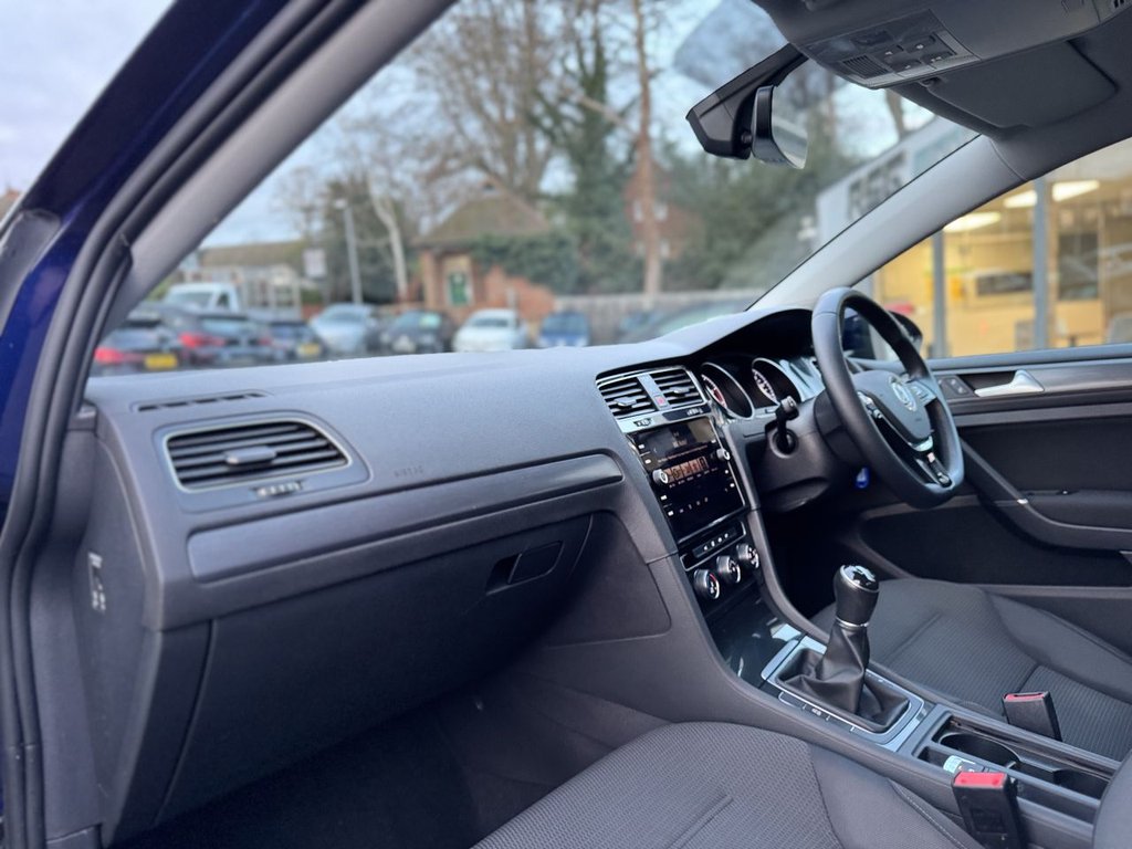 Used Volkswagen Golf 2018 for sale - 77355632: Photo 20