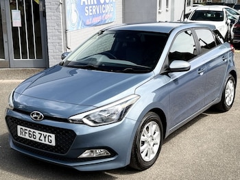 Used Hyundai i20 2016 for sale - 79032487: Photo