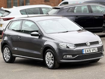 Used Volkswagen Polo 2015 for sale - 79708591: Photo