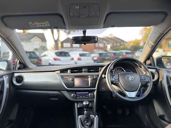 Used Toyota Auris 2014 for sale - 76261400: Photo 11