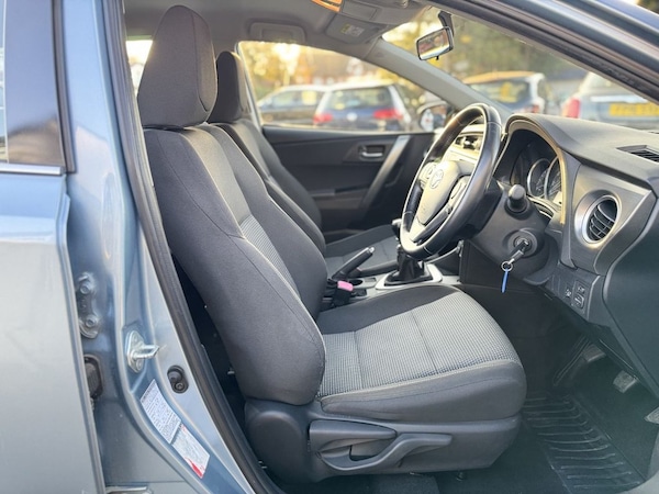 Used Toyota Auris 2014 for sale - 76261400: Photo 13