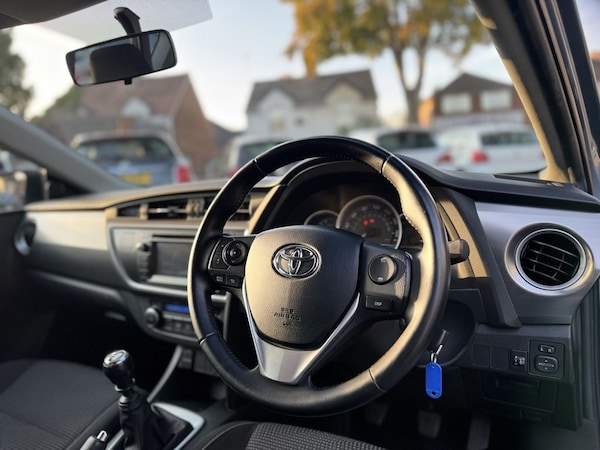 Used Toyota Auris 2014 for sale - 76261400: Photo 33