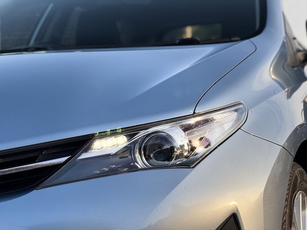 Used Toyota Auris 2014 for sale - 76261400: Photo 41