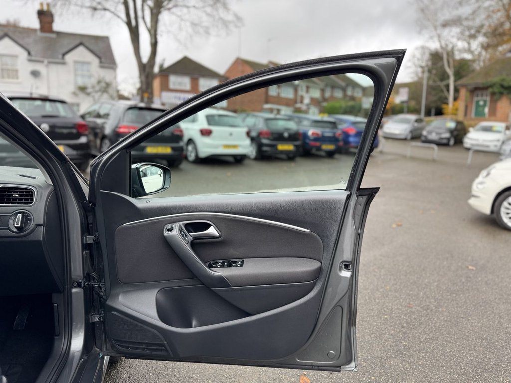 Used Volkswagen Polo 2017 for sale - 76820602: Photo 5