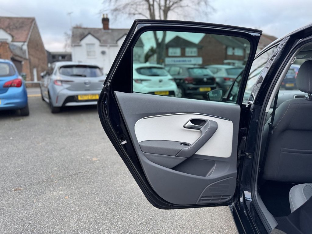 Used Volkswagen Polo 2015 for sale - 77121496: Photo 23