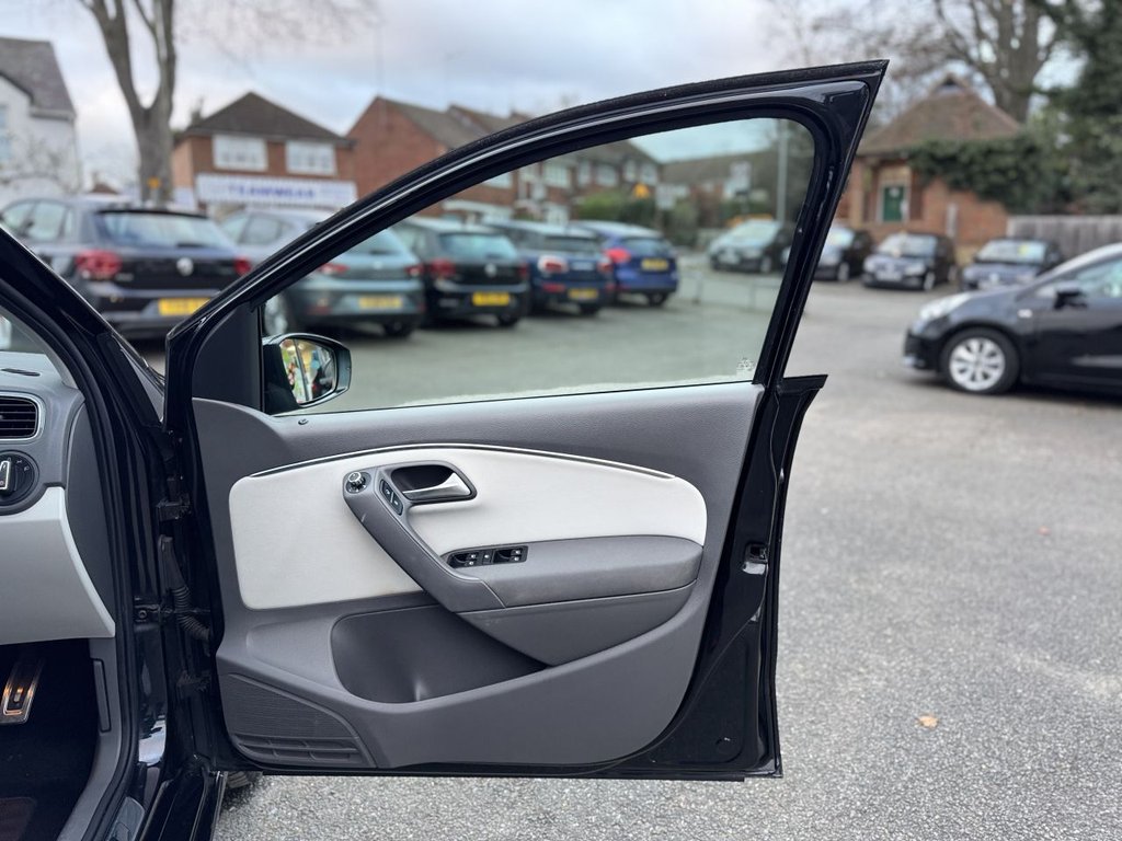 Used Volkswagen Polo 2015 for sale - 77121496: Photo 25