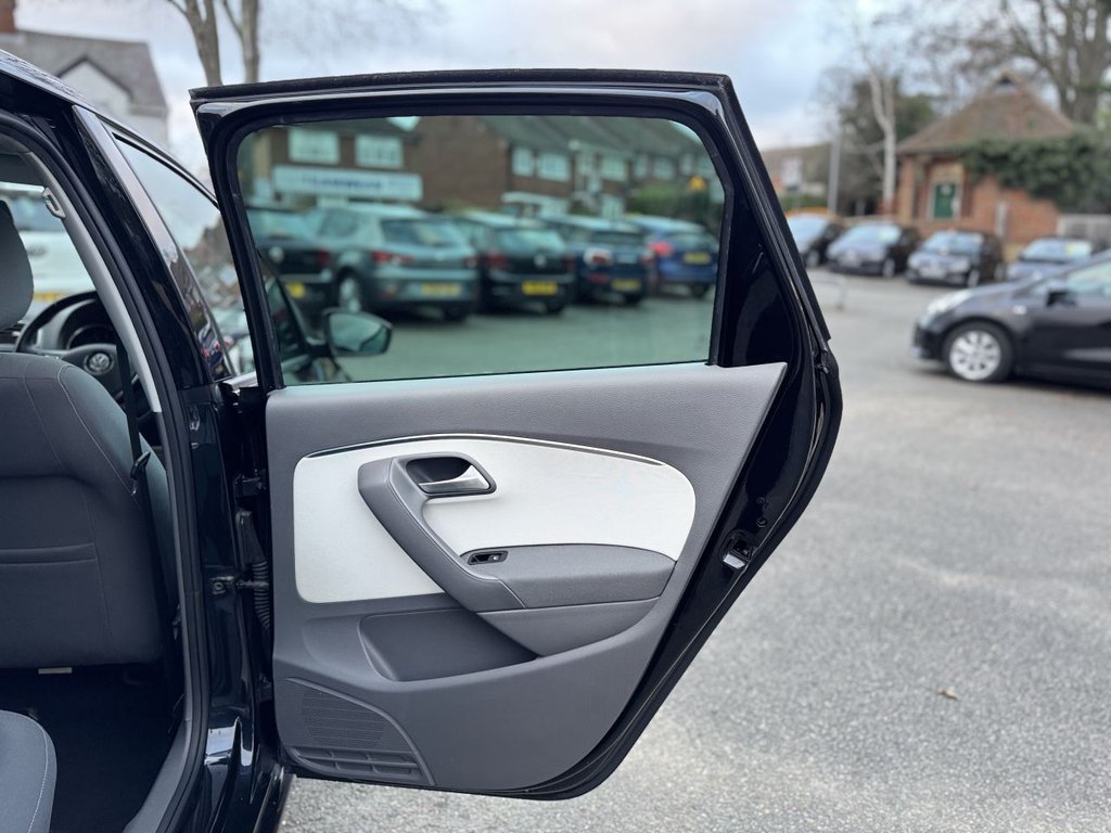 Used Volkswagen Polo 2015 for sale - 77121496: Photo 28