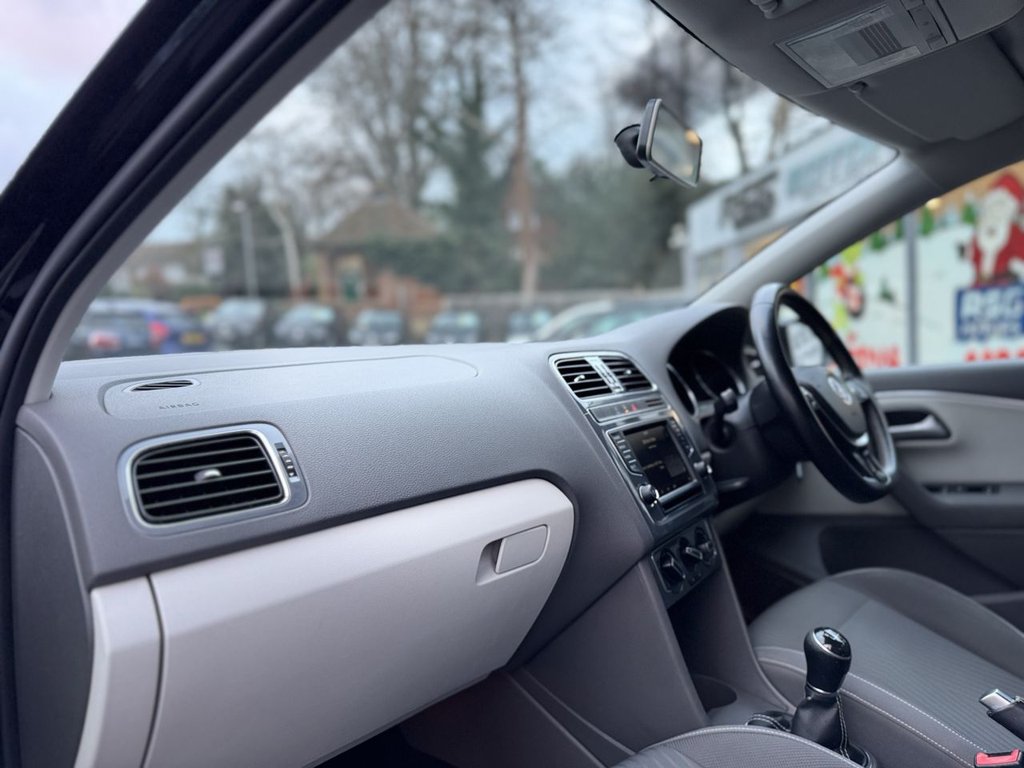 Used Volkswagen Polo 2015 for sale - 77121496: Photo 35