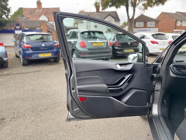 Used Ford Fiesta 2018 for sale - 76303600: Photo 28