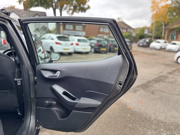 Used Ford Fiesta 2018 for sale - 76303600: Photo 29