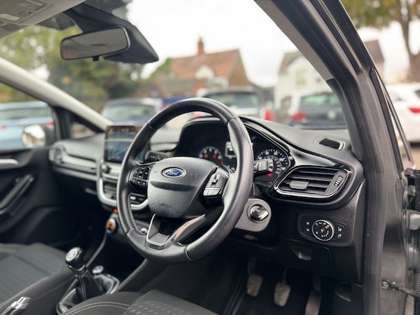 Used Ford Fiesta 2018 for sale - 76303600: Photo 33