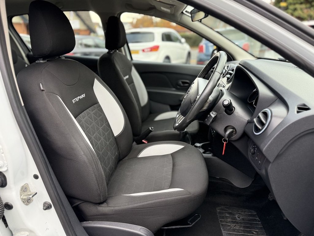 Used Dacia Sandero Stepway 2016 for sale - 76604702: Photo 12