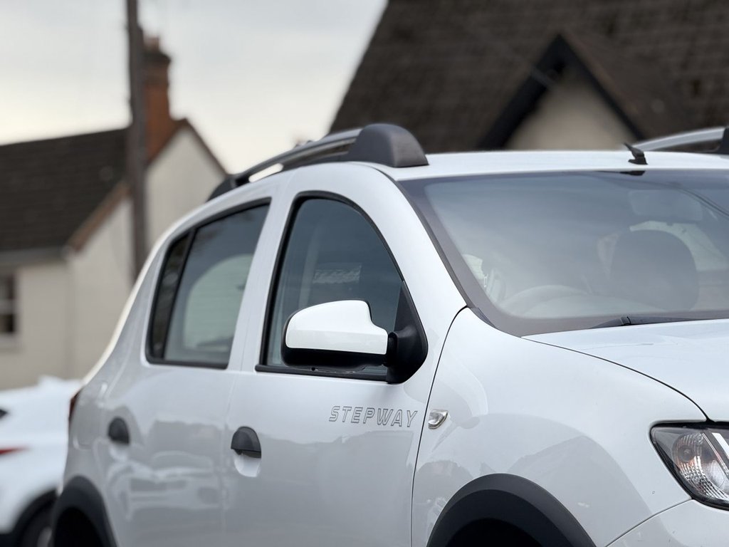 Used Dacia Sandero Stepway 2016 for sale - 76604702: Photo 17