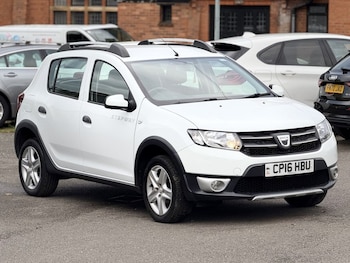 Used Dacia Sandero Stepway 2016 for sale - 76604702: Photo