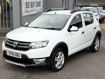 Used Dacia Sandero Stepway 2016 for sale - 76604702: Photo