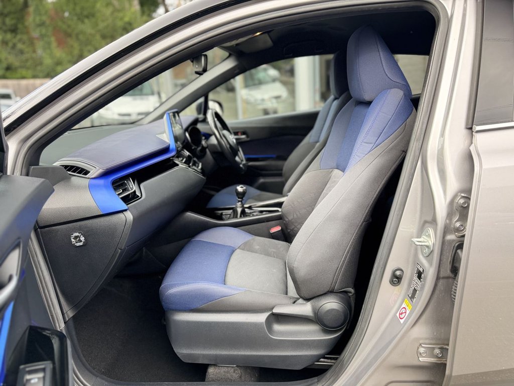 Used Toyota C-HR 2018 for sale - 76558458: Photo 13