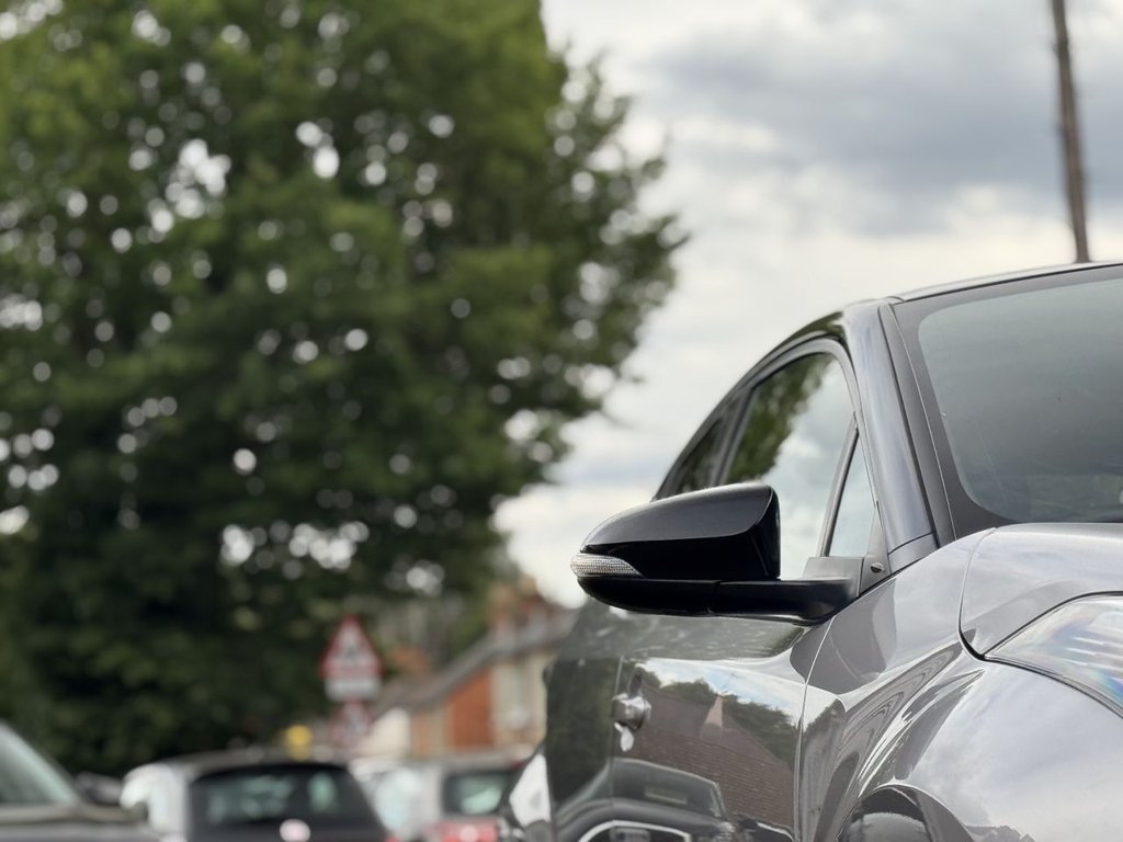 Used Toyota C-HR 2018 for sale - 76558458: Photo 40