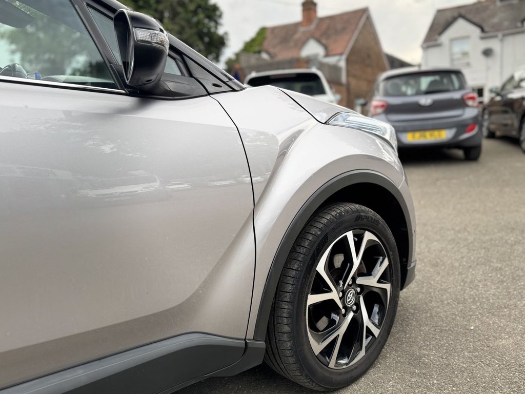 Used Toyota C-HR 2018 for sale - 76558458: Photo 45