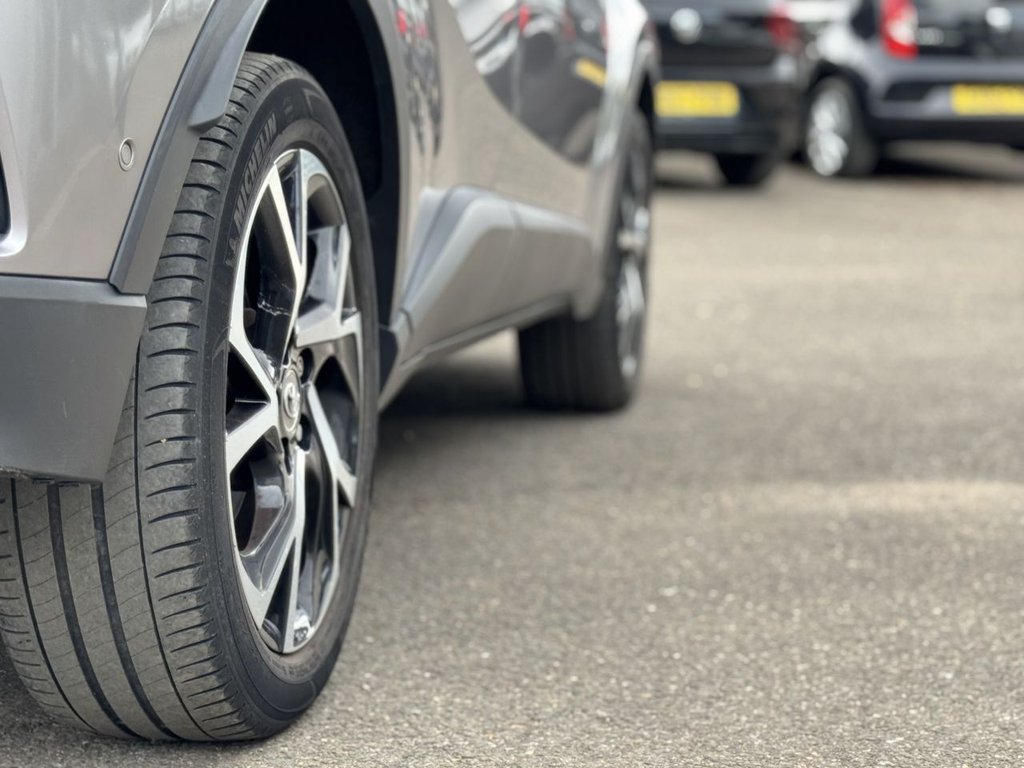 Used Toyota C-HR 2018 for sale - 76558458: Photo 49