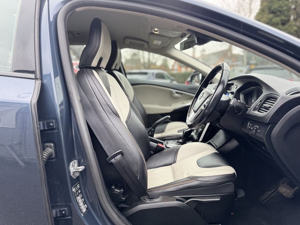 Used Volvo V40 2018 for sale - 77780150: Photo 12