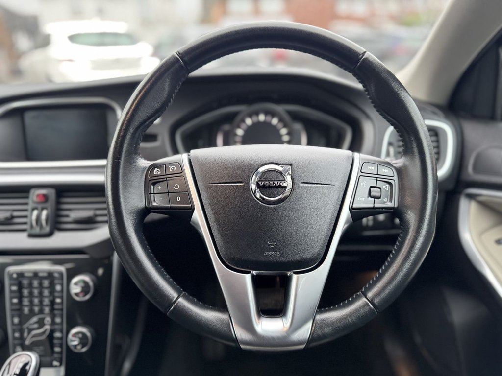 Used Volvo V40 2018 for sale - 77780150: Photo 17