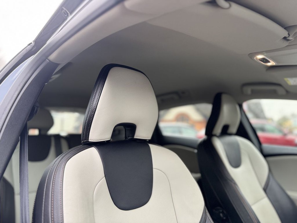 Used Volvo V40 2018 for sale - 77780150: Photo 22