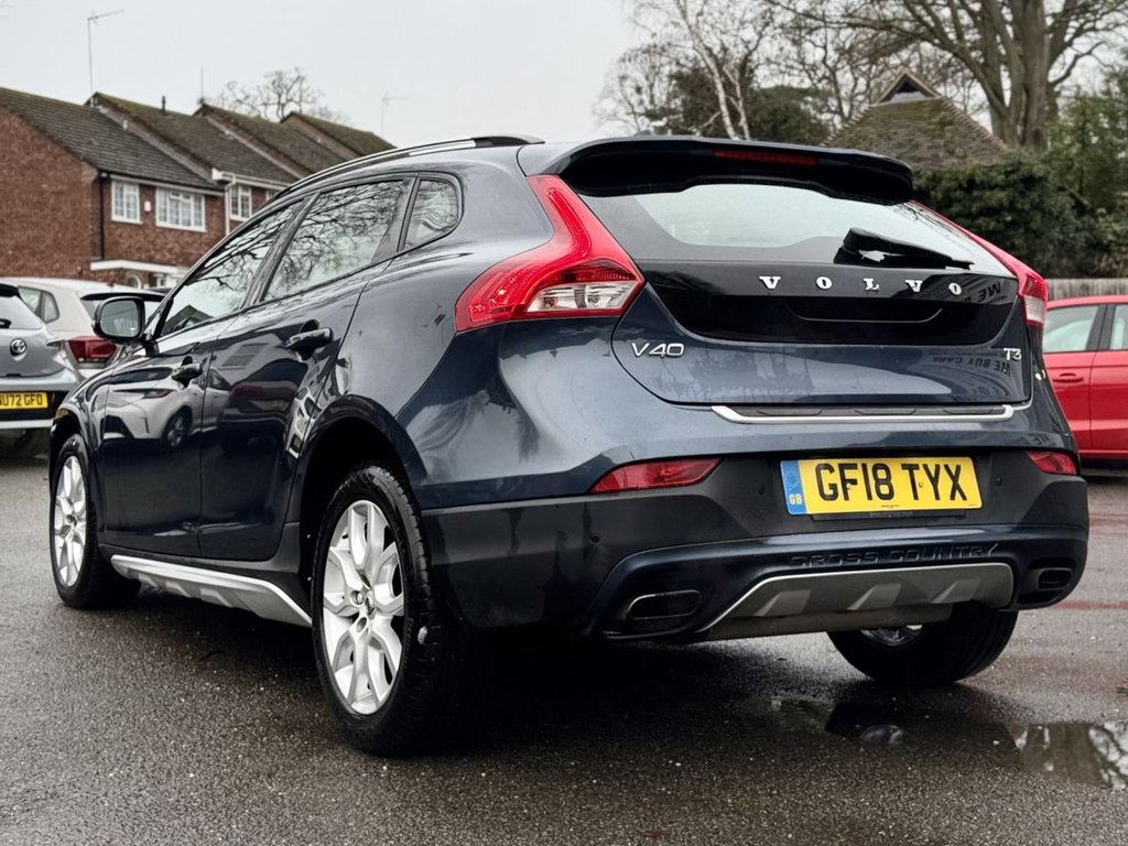 Used Volvo V40 2018 for sale - 77780150: Photo 35