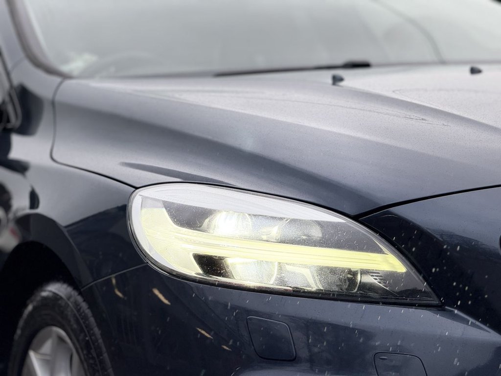 Used Volvo V40 2018 for sale - 77780150: Photo 38