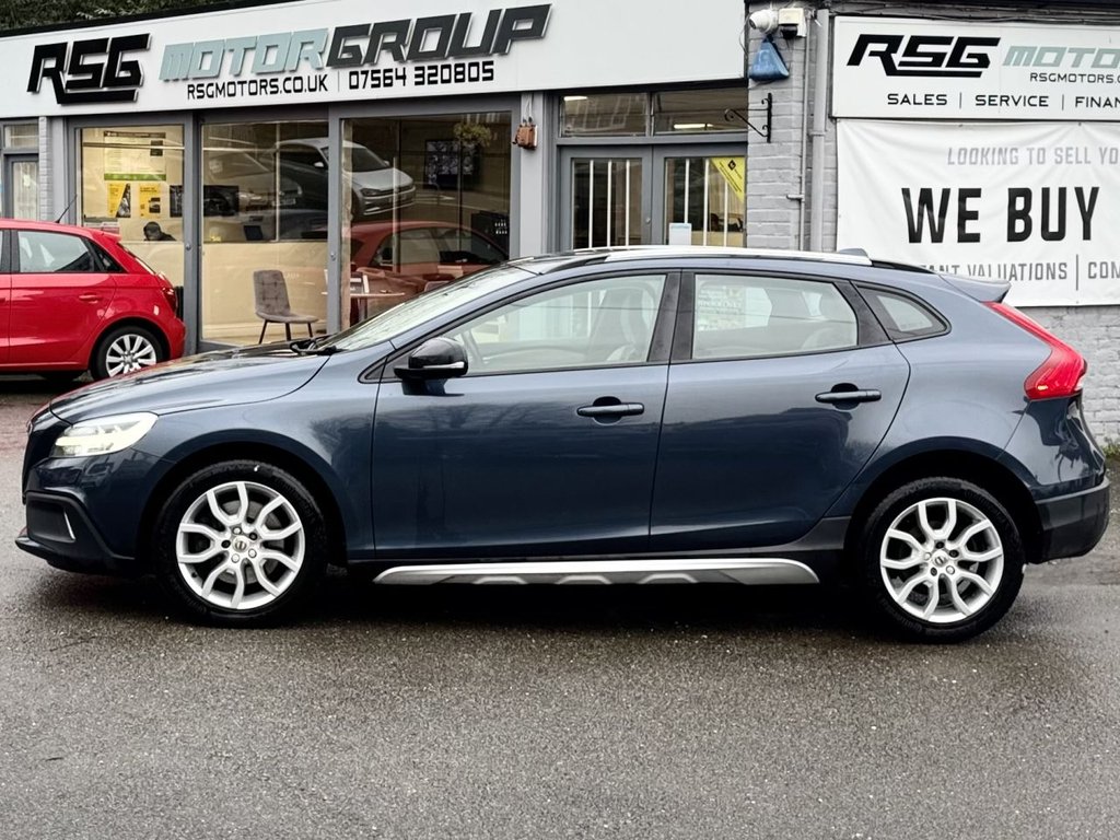 Used Volvo V40 2018 for sale - 77780150: Photo 8